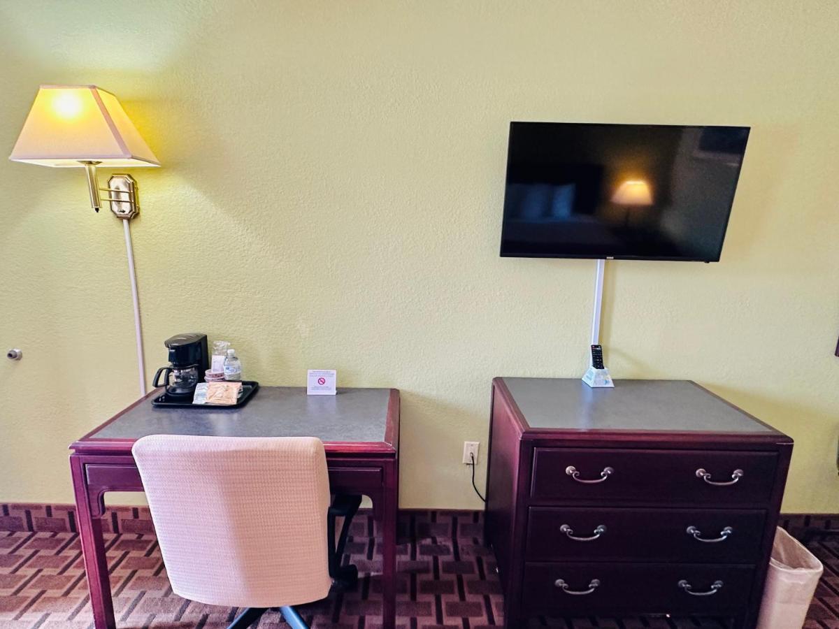 American Inn Princeton Dış mekan fotoğraf